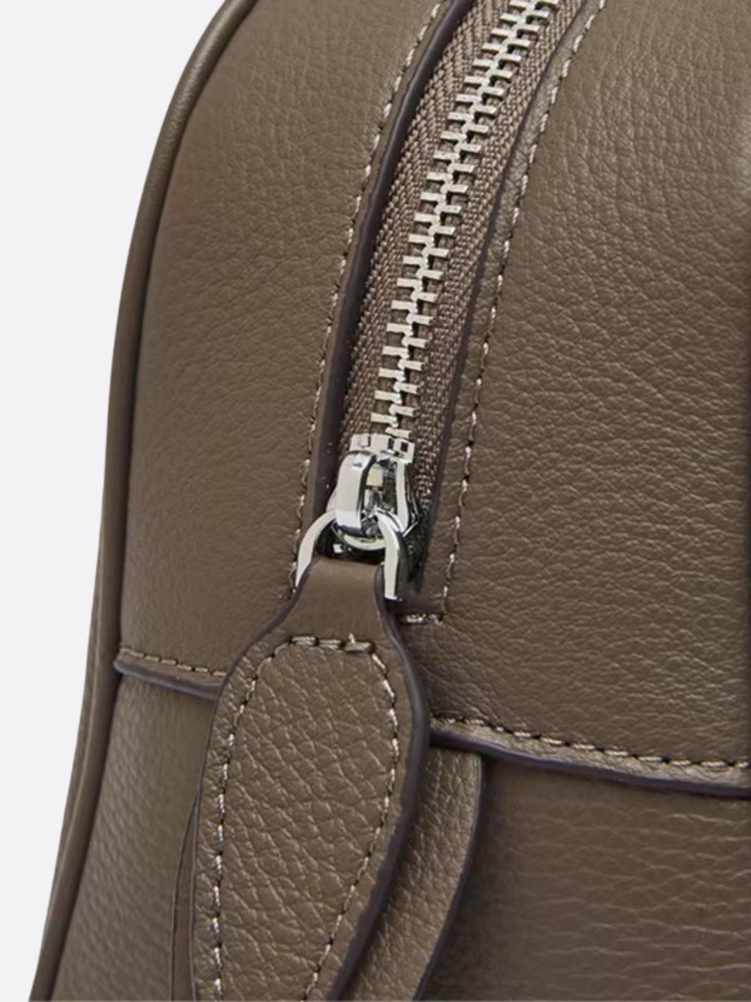 Leather bowling handbag<br> Navarra