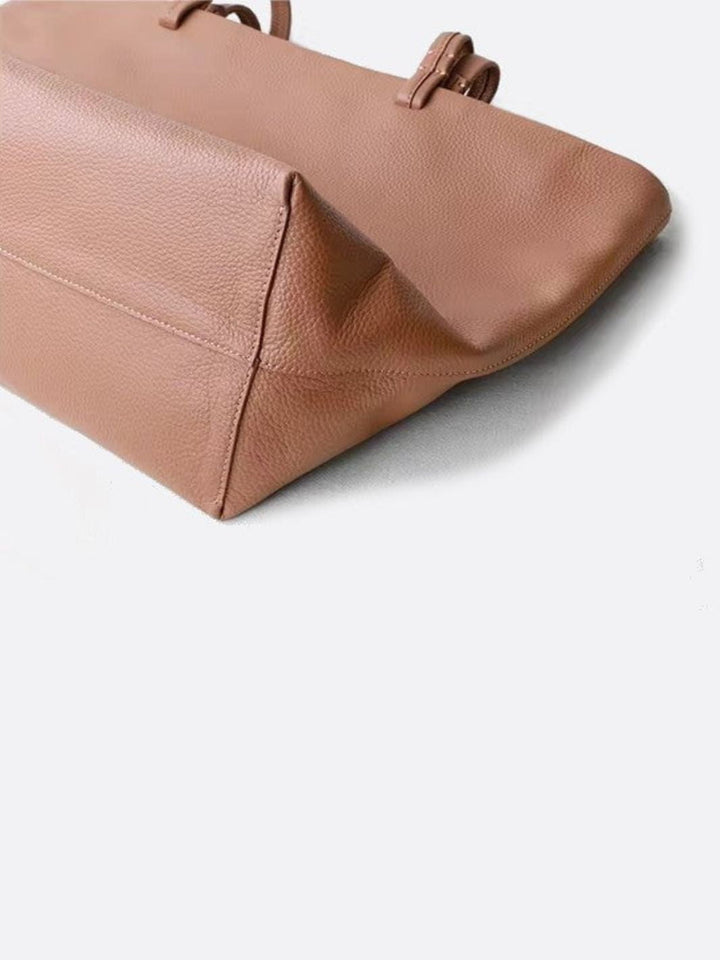 Leather tote bag with zipper<br> Madral